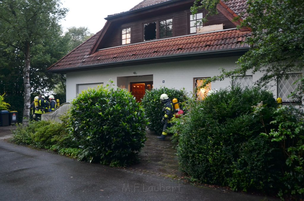 Feuer Einfamilienhaus Koeln Ostheim Saarbrueckerstr P20.JPG